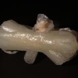 Stilbite-Ca<br />Pune District (Poonah District), Maharashtra, India<br />63mm x 39mm x 24mm<br /> (Author: Firmo Espinar)