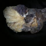 Fluorita y Barita<br />Concesión Ana, zona minera de Berbes, Berbes, Ribadesella, Comarca Oriente, Principado de Asturias (Asturias), España<br />80x50 mm.<br /> (Autor: Jesus Franquesa Baucells)