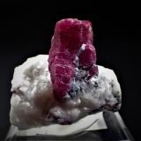 Corundum (variety ruby), Quartz<br />Jagdalek Mine, Surobi, Kabul, Afghanistan<br />44 mm x 43 mm x 32 mm<br /> (Author: Don Lum)