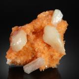 Stilbite-Ca on Heulandite-CaAurangabad, Distrito Aurangabad, Maharashtra, India5.2 cm x 6.5 cm (Author: Michael Shaw)