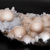 Mesolite/Natrolite, Stilbite, Heulandite<br />Hvalfjörður, Capital Region, Iceland<br />17cm x 10,5cm x 7cm<br /> (Author: Bergur_E_Sigurdarson)