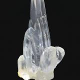 Calcita<br />José María Patoni (Menores de Arriba), Valle San Juan del Río, Durango, México<br />6,9 x 3,6 cm.<br /> (Autor: Xavier bordas)
