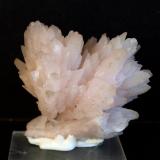 Calcita (variedad manganesífera)<br />Perú<br />6.5 x 5.5 cm<br /> (Autor: Pedro Antonio)