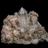 Quartz, Calcite<br />Dafoe Property, vein #1, Pierrepont,  St. Lawrence County, New York, USA<br />9.6 cm x 7.1 cm<br /> (Author: am mizunaka)