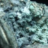 Pirita, Magnetita, Actinolita, Ferroactinolita y CalcitaSan Guillermo Claim, Jerez de los Caballeros, Comarca Sierra Suroeste, Badajoz, Extremadura, Spain6 x 4 cm. (Autor: javier ruiz martin)