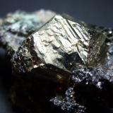 Pirita, Magnetita, Actinolita, Ferroactinolita y CalcitaSan Guillermo Claim, Jerez de los Caballeros, Comarca Sierra Suroeste, Badajoz, Extremadura, Spain6 x 4 cm. (Autor: javier ruiz martin)