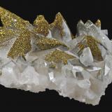 Calcita, Pirita<br />Daye, Prefectura Huangshi, Provincia Hubei, China<br />8,1 x 5,6 cm.<br /> (Autor: Xavier bordas)