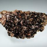 Hubeíta, Inesita<br />Mina Fengjiashan, Edong, Daye, Prefectura Huangshi, Provincia Hubei, China<br />8 x 5 cm.<br /> (Autor: Antonio P. López)