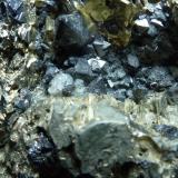 Pirita, Magnetita, CalcitaSan Guillermo Claim, Jerez de los Caballeros, Comarca Sierra Suroeste, Badajoz, Extremadura, Spain7 x 5 cm. (Autor: javier ruiz martin)