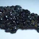 Grupo Granate y MagnetitaBurguillos del Cerro, Comarca Zafra-Río Bodión, Badajoz, Extremadura, Spain6 x 3,5 cm. (Autor: javier ruiz martin)