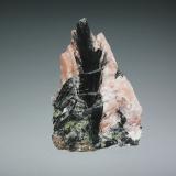 Ferropargasita<br />Corta Mercedes, Minas de Cala, Cala, Comarca Sierra de Huelva, Huelva, Andalucía, España<br />5 x 4 cm.<br /> (Autor: Antonio P. López)