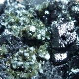 Magnetita, Clinocloro, Pirita, Actinolita y CalcitaLa Herrería Mine, Burguillos del Cerro, Comarca Zafra-Río Bodión, Badajoz, Extremadura, Spain7 x 4 cm. (Autor: javier ruiz martin)