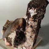 Orthoclase, Quartz, Epidote, Babingtonite<br />Baveno, Maggiore Lake, Verbano-Cusio-Ossola Province, Piedmont (Piemonte), Italy<br />64 x 57 mm<br /> (Author: Sante Celiberti)