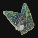 Calcita, Pirita<br />Daye, Prefectura Huangshi, Provincia Hubei, China<br />3,9 x 2,4 cm.<br /> (Autor: Xavier bordas)