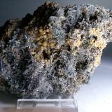Quartz (variety prase), Siderite, Ankerite<br />Brosso Mine, Cálea, Léssolo, Canavese District, Metropolitan City of Turin Province, Piedmont (Piemonte), Italy<br />110 x 75 mm<br /> (Author: Sante Celiberti)