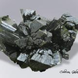 Epidota<br />Cerro San Cristóbal, San Vicente de Cañete, Provincia Cañete, Departamento Lima, Perú<br />81 x 56 x 40 mm<br /> (Autor: Rafael Galiana)