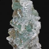Fluorita, Cuarzo, Pirita<br />El Hammam, Ait Mimoune, Provincia Khémisset, Región Rabat-Salé-Kénitra, Marruecos<br />5,2 x 4,6 cm.<br /> (Autor: Xavier bordas)