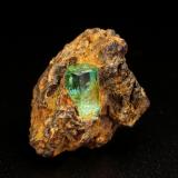 Beryl (variety emerald)<br />Gachalá mining district,  El Toro Mine, Municipio Gachalá, Eastern Emerald Belt, Cundinamarca Department, Colombia<br />19mm x 19mm x 18mm, xl=8mm<br /> (Author: Fiebre Verde)