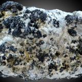 Magnetita<br />Cantera Páramo, Cortijo Calvillo, Fuente Camacho, Loja, Comarca Loja, Granada, Andalucía, España<br />35 x 25 x 22 mm.<br /> (Autor: José Luis Zamora)