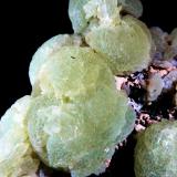 PrehnitaCantera Oficarsa, Cerro de las Culebras, Carchelejo, Cárcheles, Comarca Sierra Mágina, Jaén, Andalucía, EspañaCampo de visión 4 cm. (Autor: Antonio P. López)