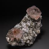 Fluorite, Fluorapatite, Muscovite, Albite<br />Chumar Bakhoor, Hunza Valley, Nagar District, Gilgit-Baltistan (Northern Areas), Pakistan<br />10.5 x 5.5 cm<br /> (Author: am mizunaka)
