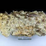 Cuarzo (variedad ahumado)Göscheneralp, Valle Göschenen, Göschenen, Valle Reuss, Uri, Suiza18 x 7 cm. (Autor: Antonio P. López)