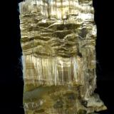 Anfibol ( variedad crisotilo)<br />Mine Blue Sky, Wittenoom Gorge, Gama Hamersley, Perth área metropolitana, Región Pilbara, Australia Occidental, Australia<br />10 x 6 x 4 cm.<br /> (Autor: Felipe Abolafia)