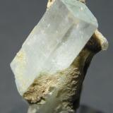 Berilo<br />Valle Shigar, Distrito Shigar, Gilgit-Baltistan (Áreas del Norte), Paquistán<br />2,5 x 1,5 x 1 cm (cristal 1,6 x 0,7 cm)<br /> (Autor: Frederic Varela)