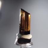 EpidoteLago Falin, Usseglio, Val di Viù / Valle Viù, Valles Lanzo (Valli di Lanzo), Provincia Ciudad metropolitana de Turín, Piamonte (Piemonte), Italia10 x 4 mm (Author: Sante Celiberti)