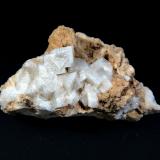 Chabazita-CaAcantilado Wasson, Bahía de Fundy, Parrsboro, Condado Cumberland, Nueva Escocia, Canadá5 x 3 cm. (Autor: Antonio P. López)