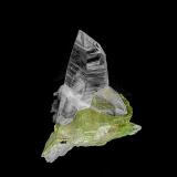 Quartz, Augelite<br />Pasto Bueno, Pampas District, Pallasca Province, Ancash Department, Peru<br />19 x 23 mm<br /> (Author: am mizunaka)