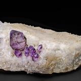 Quartz (variety amethyst), Quartz<br />Don Nicolás Mine, Villa Rafael Benegas (Villa Benegas), Mina Clavero, San Alberto Department, Córdoba Province, Argentina<br />12.6 x 6.5 cm<br /> (Author: am mizunaka)