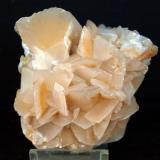 Calcita<br />Cantera Cruz dos Meninos, Santa Maria, Estremoz, Distrito Évora, Província Alentejo Central, Región Alentejo, Portugal<br />8 x 7.5 cm<br /> (Autor: Pedro Antonio)