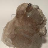 Anatase, Quartz, Chlorite (Group)Glaciar Miage, Valle Veny, Macizo Monte Bianco (Macizo Mont Blanc), Courmayeur, Valle de Aosta (Val d'Aosta), Italia76 x 74 mm (Author: Sante Celiberti)