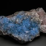 Quartz, Plancheite<br />Kimbedi, Mindouli, Mindouli District, Pool Department, Republic of the Congo<br />12.0 x 7.2 cm<br /> (Author: am mizunaka)