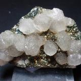 Calcita sobre Pirita<br />El Hammam, Ait Mimoune, Provincia Khémisset, Región Rabat-Salé-Kénitra, Marruecos<br />80x50 mm<br /> (Autor: Ignacio)
