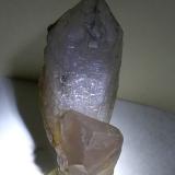 Cuarzo (variedad amatista, variedad cetro)<br />Mina Gavorrano, Gavorrano, Provincia Grosseto, Toscana, Italia<br />75 x 45 mm<br /> (Autor: Sante Celiberti)
