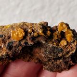 Mimetita, Beudantita<br />Corta Filón Sur (externa), Minas de Tharsis, Tharsis, Alosno, Comarca El Andévalo, Huelva, Andalucía, España<br />3,6 x 2,3 cm.<br /> (Autor: Carles)