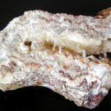 Natrolita<br />Rambla de Los Lobos, Alamedilla, Comarca Los Montes, Granada, Andalucía, España<br />6 x 4 cm.<br /> (Autor: Antonio P. López)