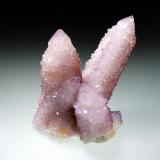 Cuarzo (variedad amatista)<br />Mina Cata, Guanajuato, Municipio de Guanajuato, México<br />7 x 5 cm.<br /> (Autor: Antonio P. López)