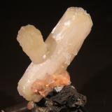 Stilbite-Ca and Heulandite-Ca<br />Nashik District (Nasik), Maharashtra, India<br />36mm x 68mm x 42mm<br /> (Author: Firmo Espinar)