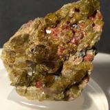 Epidote, Grossular (variety hessonite), ClinochloreLago Falin, Usseglio, Val di Viù / Valle Viù, Valles Lanzo (Valli di Lanzo), Provincia Ciudad metropolitana de Turín, Piamonte (Piemonte), Italia45 x 40 mm (Author: Sante Celiberti)