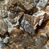 Dolomite, Muscovite, PyriteAlpe Devero, Baceno, Valle Ossola, Provincia Verbano-Cusio-Ossola, Piamonte (Piemonte), Italia87 x 47 mm (Author: Sante Celiberti)