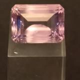 Cuarzo (variedad amatista)<br />Mina Gavorrano, Gavorrano, Provincia Grosseto, Toscana, Italia<br />19 x 11 mm<br /> (Autor: Sante Celiberti)