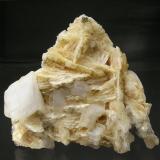 MagnesitaAzcárate Quarry, Eugui, Esteríbar, Comarca Auñamendi, Chartered Community of Navarre (Navarre), Spain10 × 8.8 × 5.7 cm. (Autor: Antonio P. López)