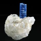 CianitaBarra de Salinas, Coronel Murta, Vale do Jequitinhonha, Minas Gerais, Brazil7 x 6 x 5,5 cm. (Autor: Antonio P. López)
