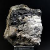 Ferberita-Hübnerita (Serie)<br />Minas de San Finx, Vilacova, Lousame, Comarca Noia, La Coruña / A Coruña, Galicia / Galiza, España<br />9 x 8 cm.<br /> (Autor: Antonio P. López)
