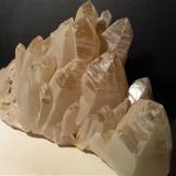 Quartz<br />Cavallaria Quarries, Cavallaria Mount, Brosso, Metropolitan City of Turin Province, Piedmont (Piemonte), Italy<br />300 x 180 mm<br /> (Author: Sante Celiberti)