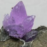 Cuarzo (variedad amatista)<br />Kalagwani, Distrito Burhanpur, Madhya Pradesh, India<br />40x50 mm<br /> (Autor: Ramon A  Lopez Garcia)