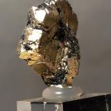Pyrite, Hematite<br />Rio Marina, Elba Island, Livorno Province, Tuscany, Italy<br />24 x 19,5 x 7 mm<br /> (Author: Sante Celiberti)